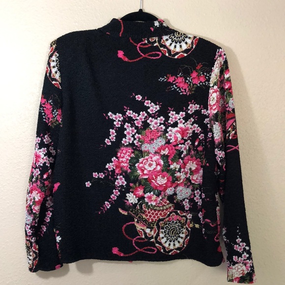 BALA BALA Floral Pattern Top - Picture 3 of 5